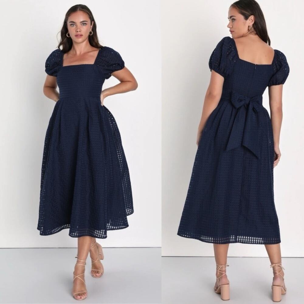 NWT Lulu’s Certain Charisma Navy Textured Gingham Puff Sleeve Midi Dress M
